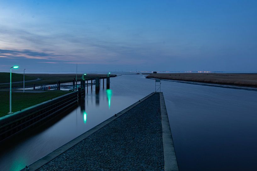 Wasserstraße bei Nieuw Statenzijl von Johan Mooibroek