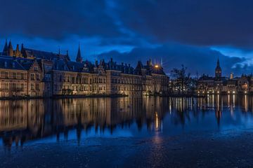 Hofvijver Den Haag, in het blauwe uurtje