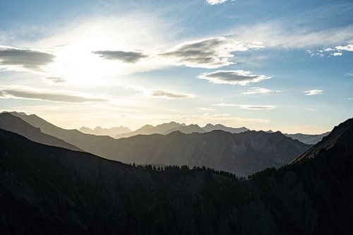 Silhouet van de Allgäuer Hoge Alpen