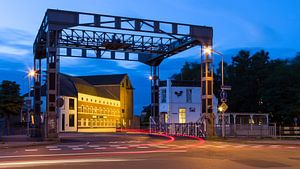 Hefbrug Eindhovenskanaal en DAF museum van Joep de Groot