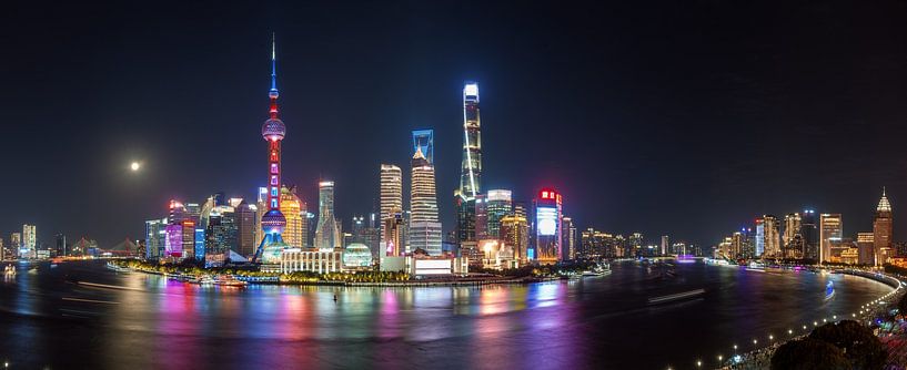 Shanghai Pudong panorama by Maarten Mensink