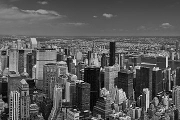 Manhattan (New York City) Panorama in black & white by Alexander Mol