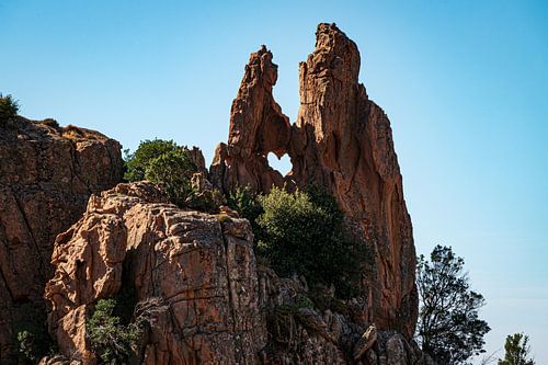 Cœurs dans la roche