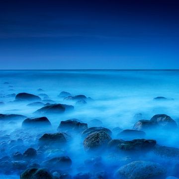 Blue on the rocks by Ruud Peters
