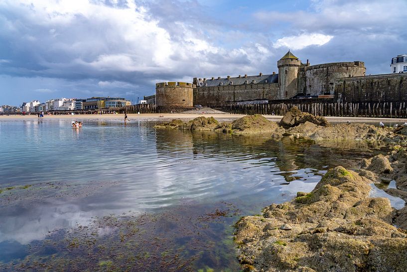 Saint Malo, Brittany by Peter Schickert