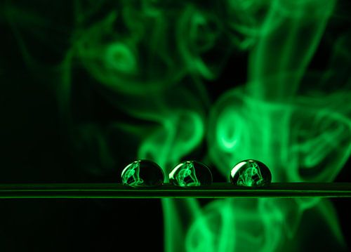 Smoking Droplets in Green