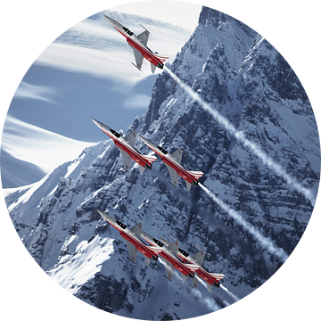 Patrouille Suisse demoteam tijdens de Lauberhornrennen in Wengen. van Martin Boschhuizen