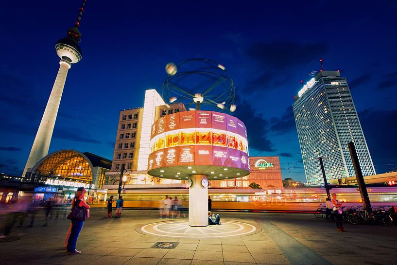 Berlin – Alexanderplatz bei Nacht par Alexander Voss