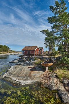 swedish fisherman/summer house by Geertjan Plooijer