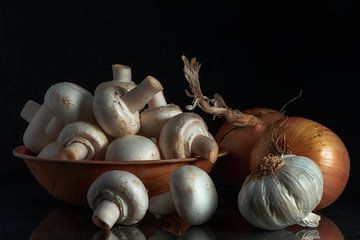 Champignons in houten schaaltje van René Ouderling