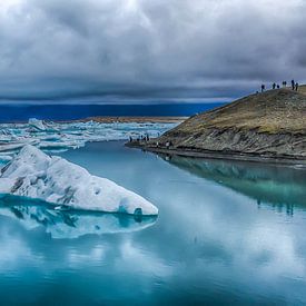IJsbergen in Jökulsárlón van Jack Soffers