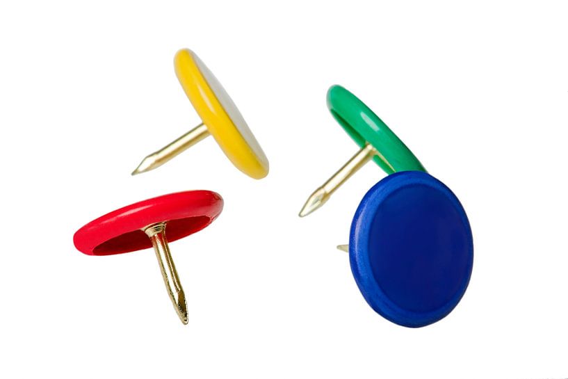 Bunte Reißzwecken, Makro Aufnahme von Oliver Brandt