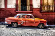 Oldtimer in Kuba in der Innenstadt von Havanna. One2expose Wout kok Fotografie. von Wout Kok Miniaturansicht