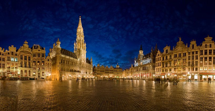 Brussels - Grand Place by Volker Banken