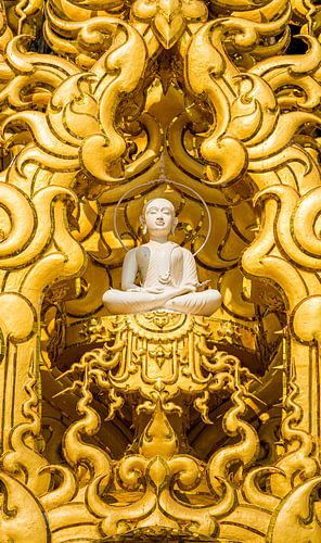 Boeddha in Wat Rung Khun, Chiang Rai Thailand