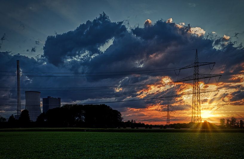 Kolencentrale Ibbenburen bij zonsondergang van peterheinspictures