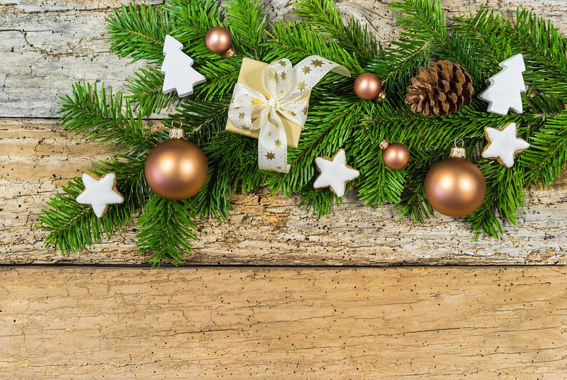 Christmas decoration with gift box, ornaments by Alex Winter