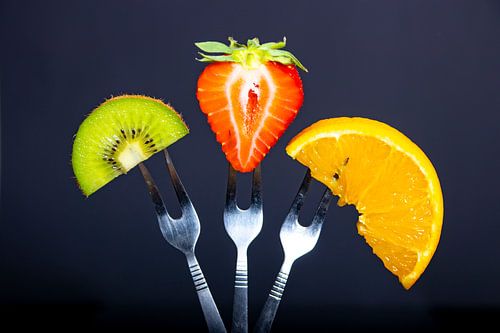 Forks with fruit