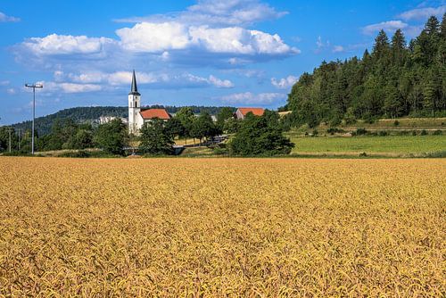 Idyllisch kerkje van Kirchanhausen bij Beilngries