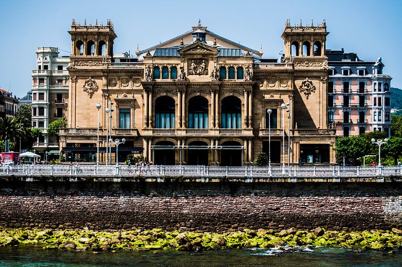 Palace by Rik Verbeek