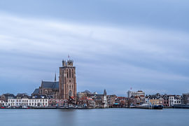 Skyline von Dordrecht mit der Grote Kerk von Mark den Boer