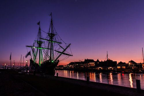 Zonsondergang aan de Volendamse haven