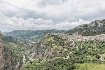 Bella Civita in den Bergen von Kalabrien | Italien