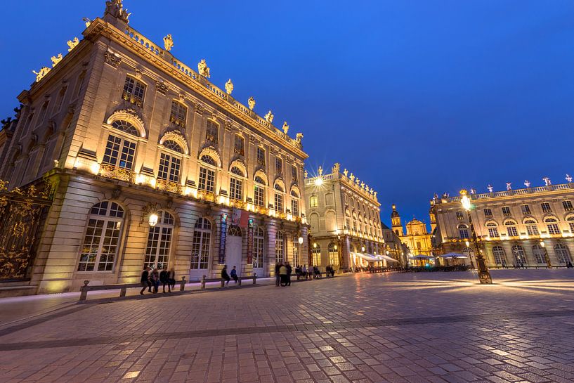 The amazingly beautiful and impressive Place in Nancy at night by Fotografiecor .nl