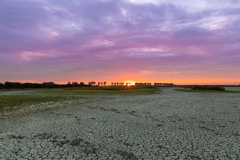 Zonsondergang & droogte van T de Smit