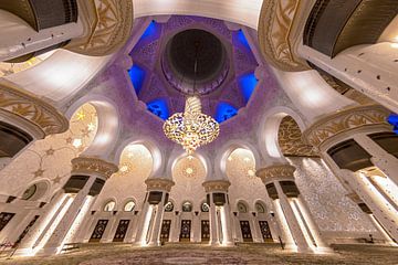 Sheikh Zayed Mosque by Ko Hoogesteger
