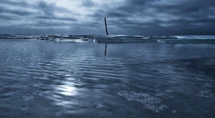 Arctic landscahp 2 by peterheinspictures