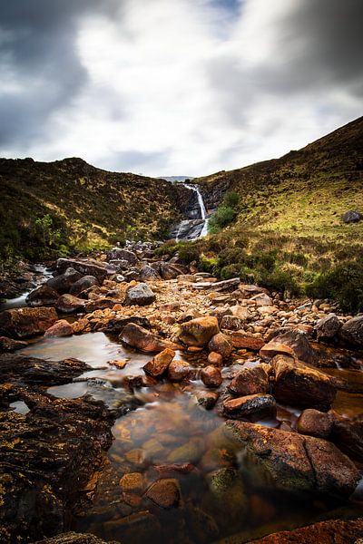 Isle-of-Skye Schotland: Blackhill waterfall van Remco Bosshard