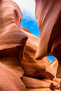 Antelope Canyon 3 van Heleen Pennings
