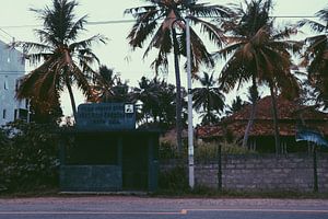 Sri Lanka bus stop by yasmin