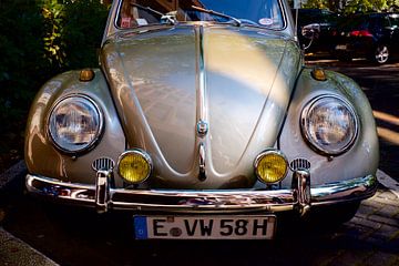Classic VW Beatle by Rick Crauwels