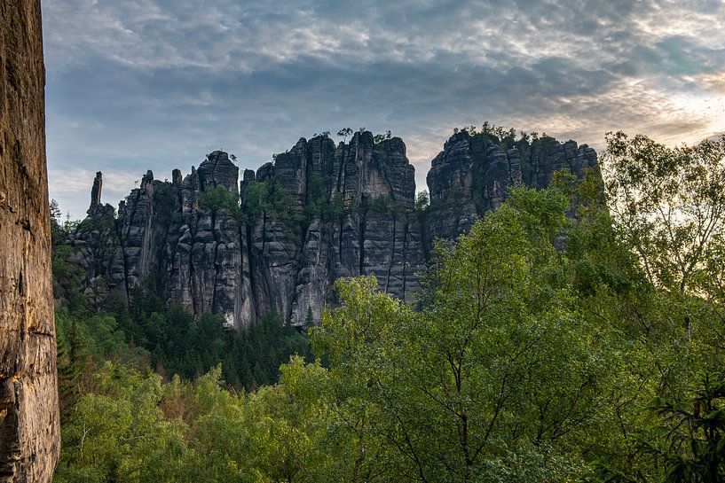 Abends in der Sächsischen Schweiz- Die Torsteine von Holger W. Spieker