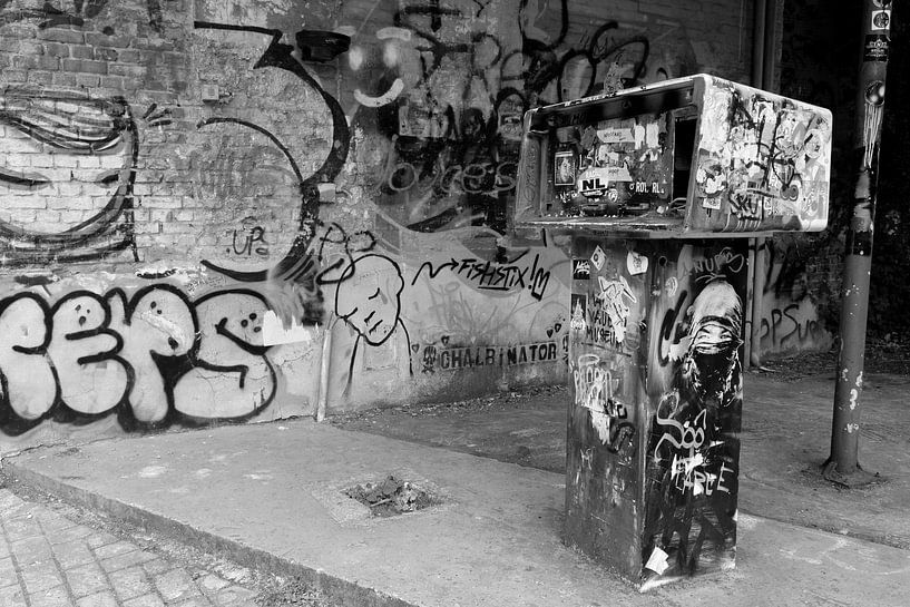 Petrol station, Doel by Framed by Elisabeth