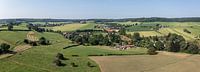 Luchtpanorama  van het Zuid-Limburgse landschap in de buurt van Epen van John Kreukniet thumbnail