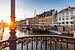 Liebesschleusen auf einer Brücke in Nyhavn von Easycopters