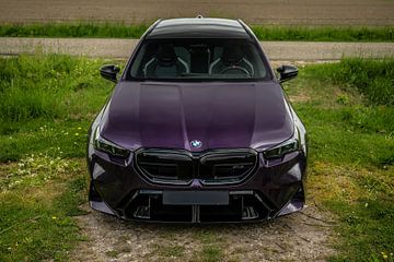 BMW M5 Touring G99 Daytona Violet Metallic van Bas Fransen