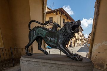 Chimaera (leeuw) van Arezzo, Italie van Joost Adriaanse