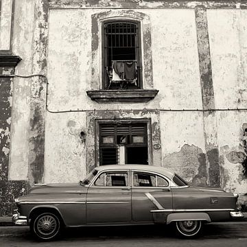 Altes amerikanisches Auto, Havanna von Cor Ritmeester