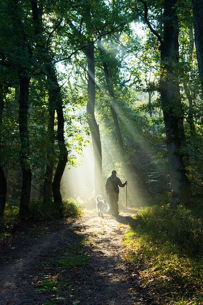 De man en zijn hond van Leo Kramp Fotografie