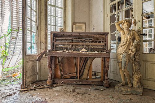 Lost Place - Abandoned Piano
