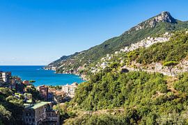 Blick auf die Stadt Vietri sul Mare an der Amalfiküste in Itali