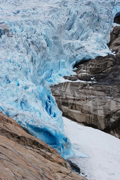 Gletsjer Briksdalsbreen Noorwegen van Margreet Frowijn