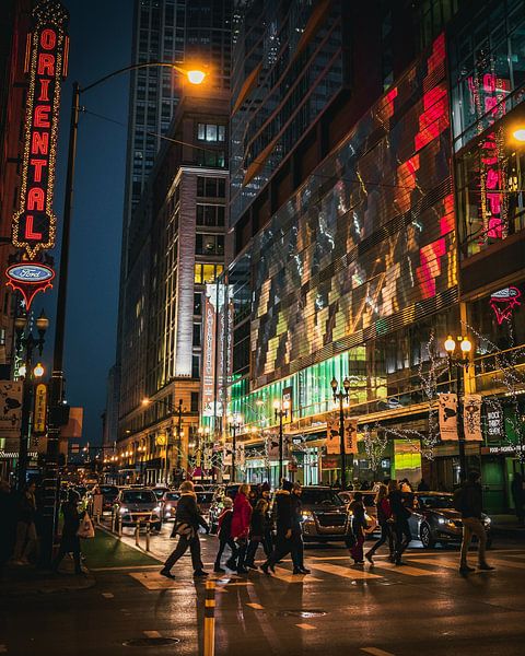 Chicago by Hello Pompoyo