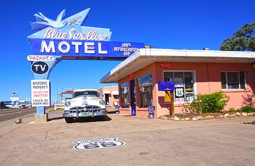 The blue Swallow Motel