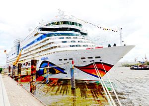 Bateau de croisière à quai