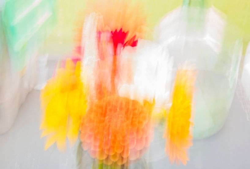 Modern abstract flowers by Fine Art Flower - Artist Sander van Laar